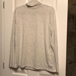 Lightweight speckled Loft turtleneck